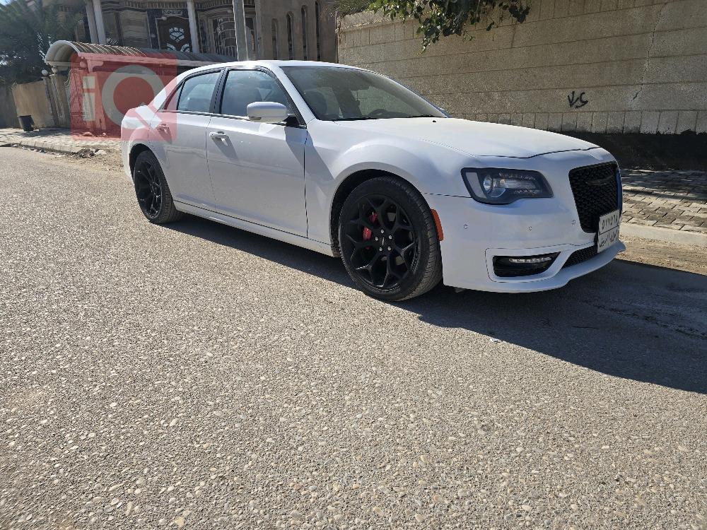 كرايسلر 300